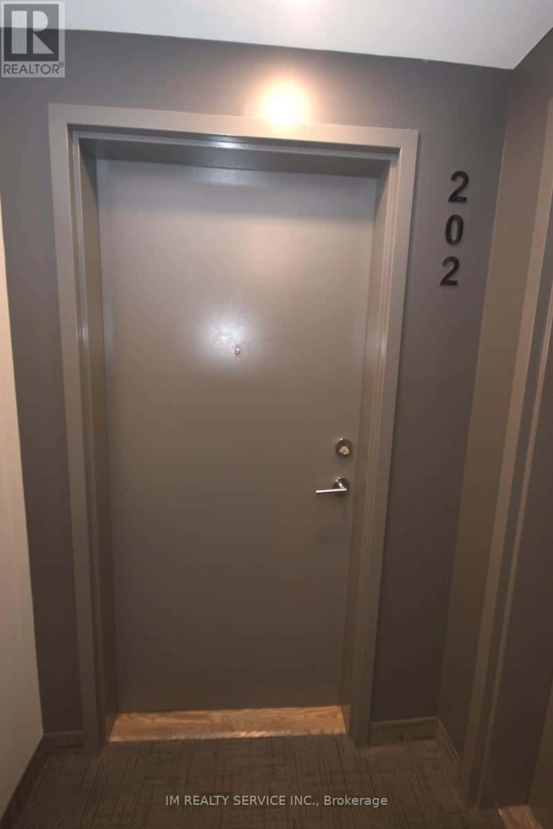 202 - 110 FERGUS AVENUE — Kitchener, Ontario - Photo 4 of 17