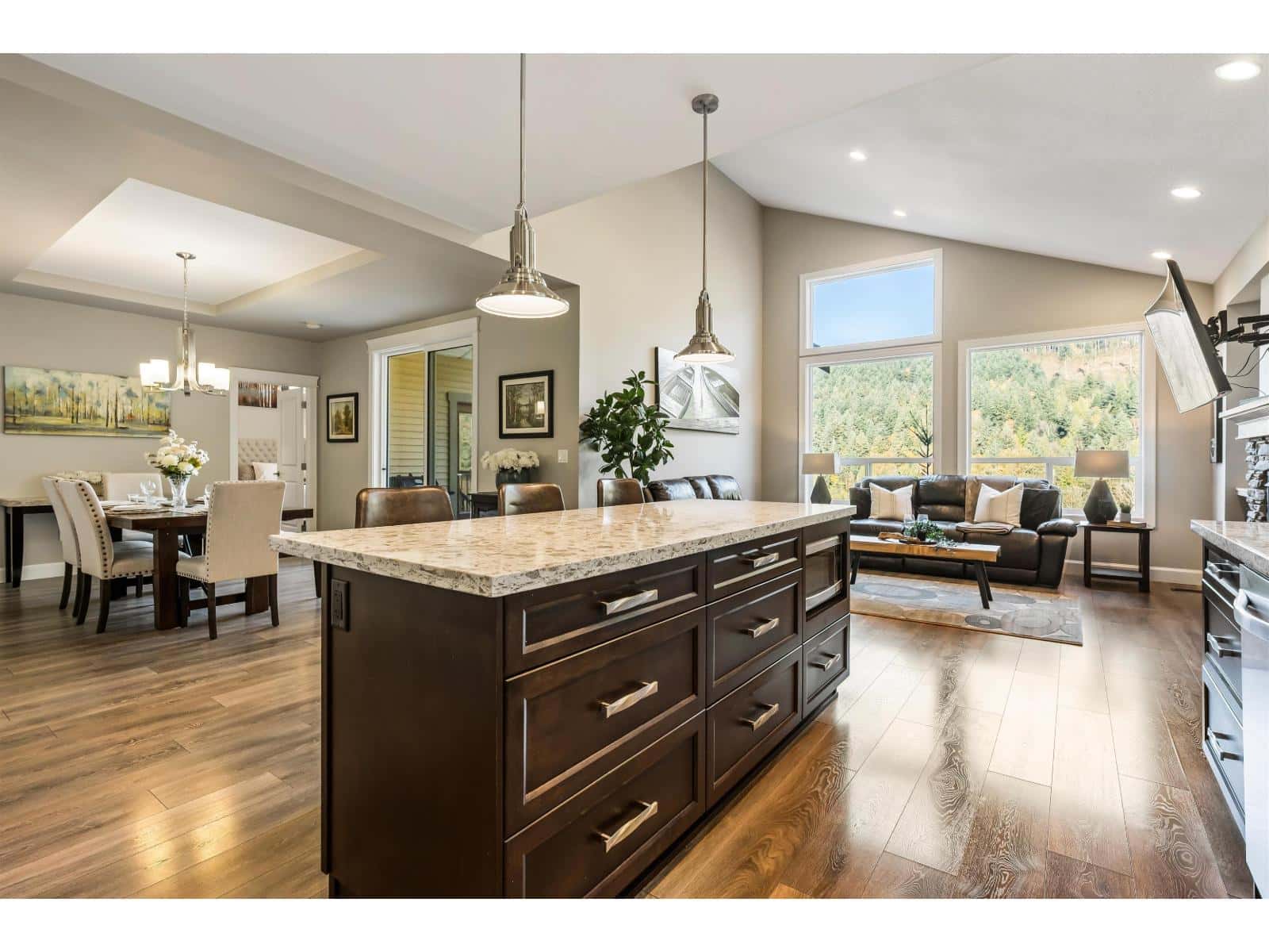 4 1911 WOODSIDE BOULEVARD, Mt Woodside — Agassiz, British Columbia - Photo 4 of 40