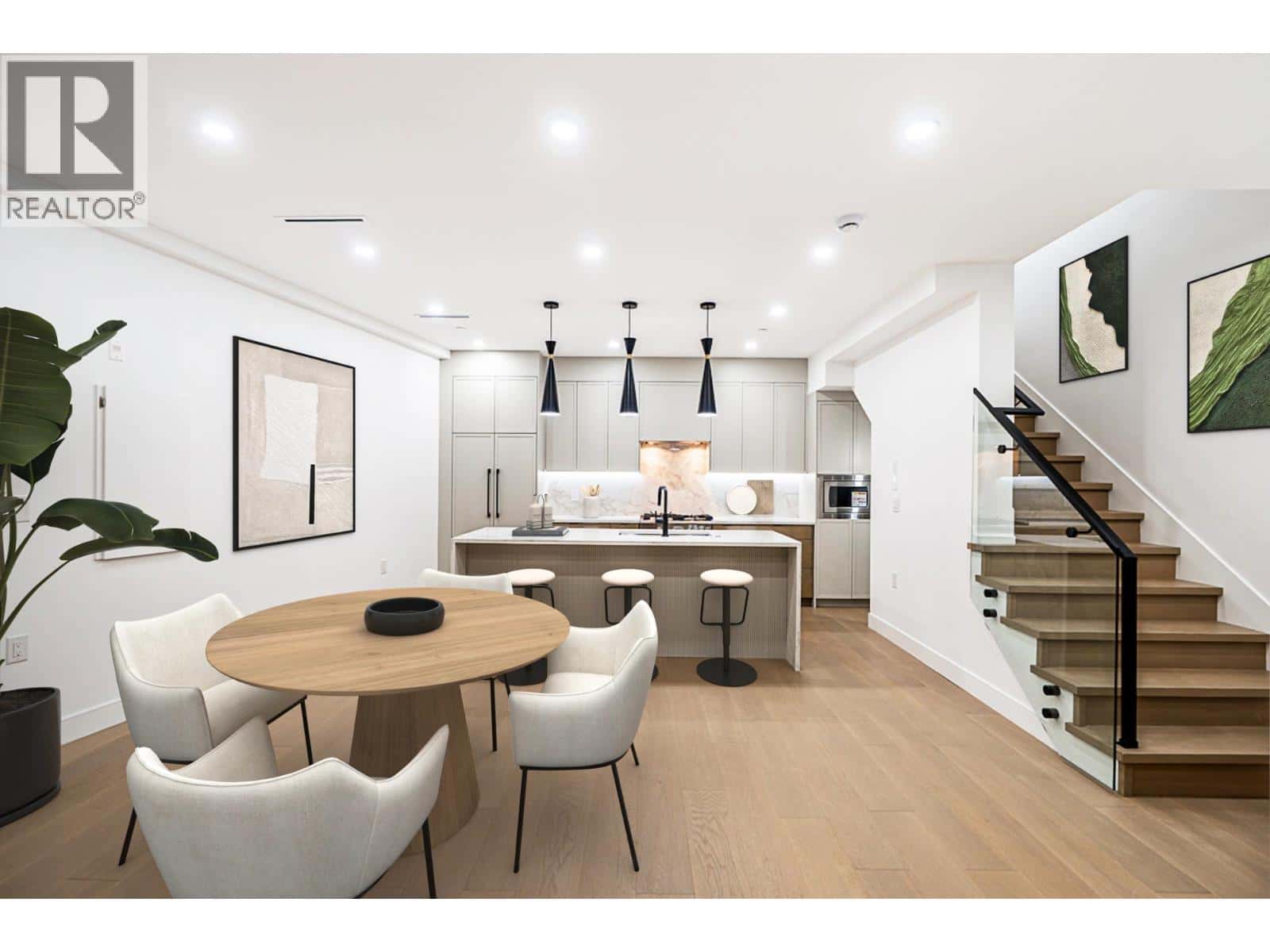 1 2282 E 8TH AVENUE — Vancouver, British Columbia - Photo 4 of 18