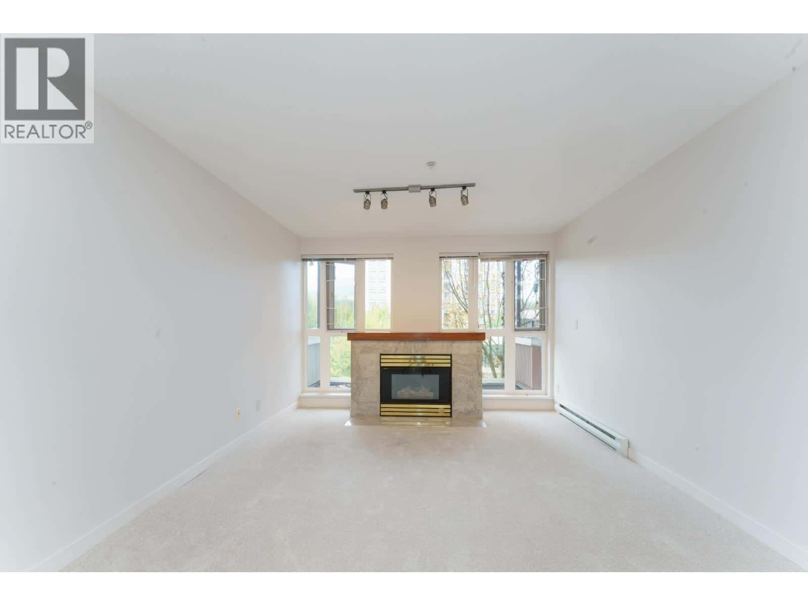 PH5 1163 THE HIGH STREET — Coquitlam, British Columbia - Photo 4 of 31