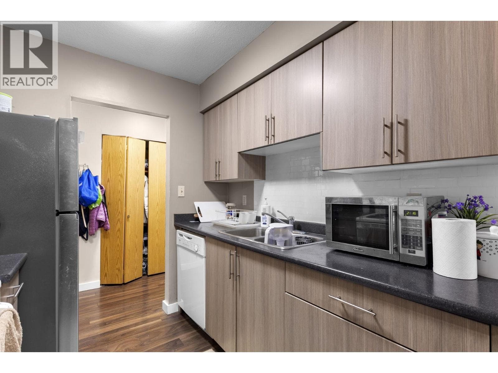 119 4363 HALIFAX STREET — Burnaby, British Columbia - Main photo