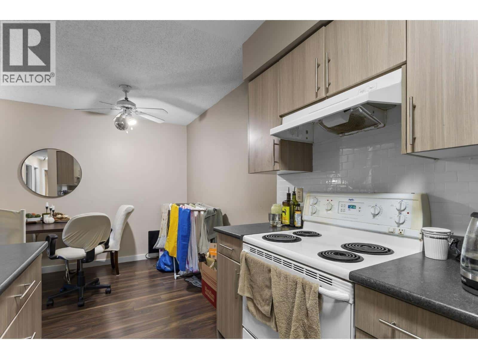 119 4363 HALIFAX STREET — Burnaby, British Columbia - Photo 3 of 21