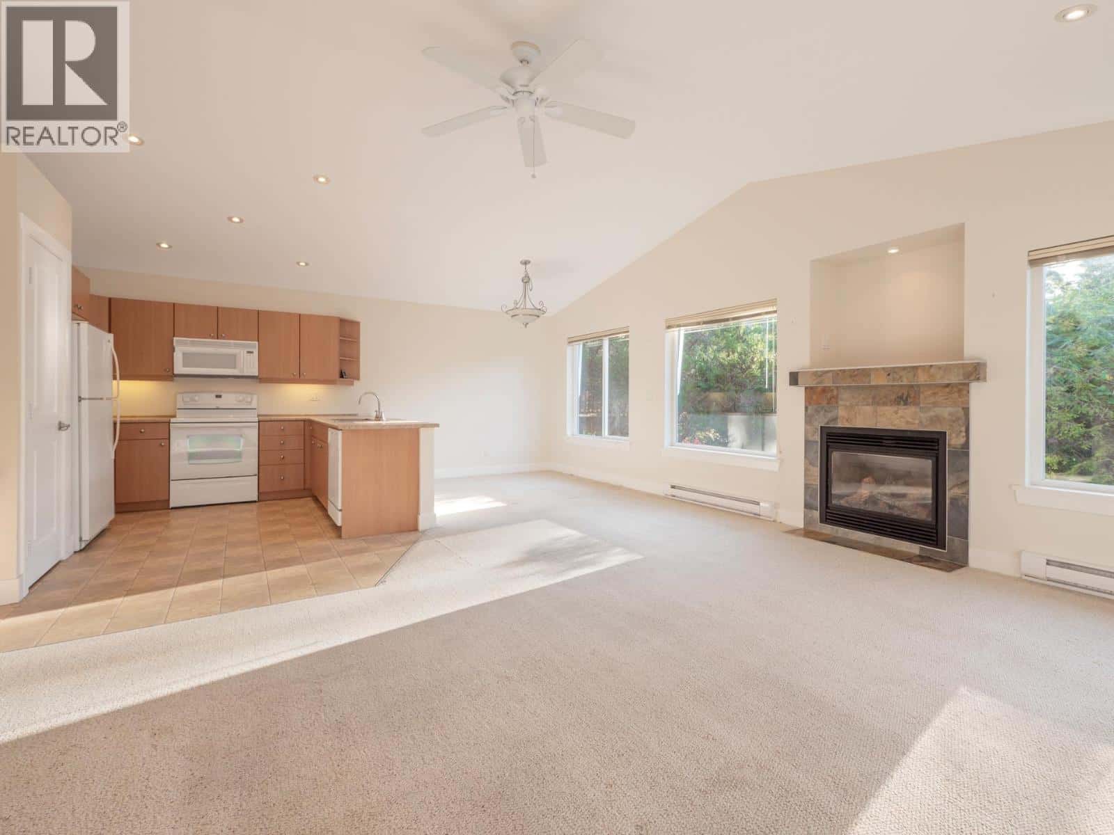 28 12710 LAGOON ROAD — Pender Harbour, British Columbia - Photo 5 of 30