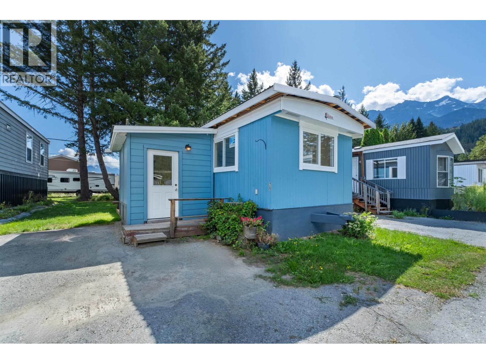 25 7370 HIGHWAY 99 — Pemberton, British Columbia - Main photo