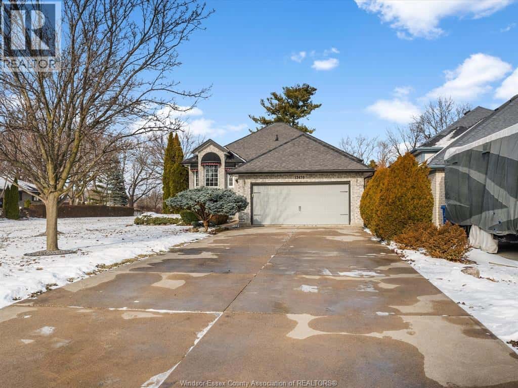 12470 Little River Blvd — Tecumseh, Ontario - Photo 3 of 49