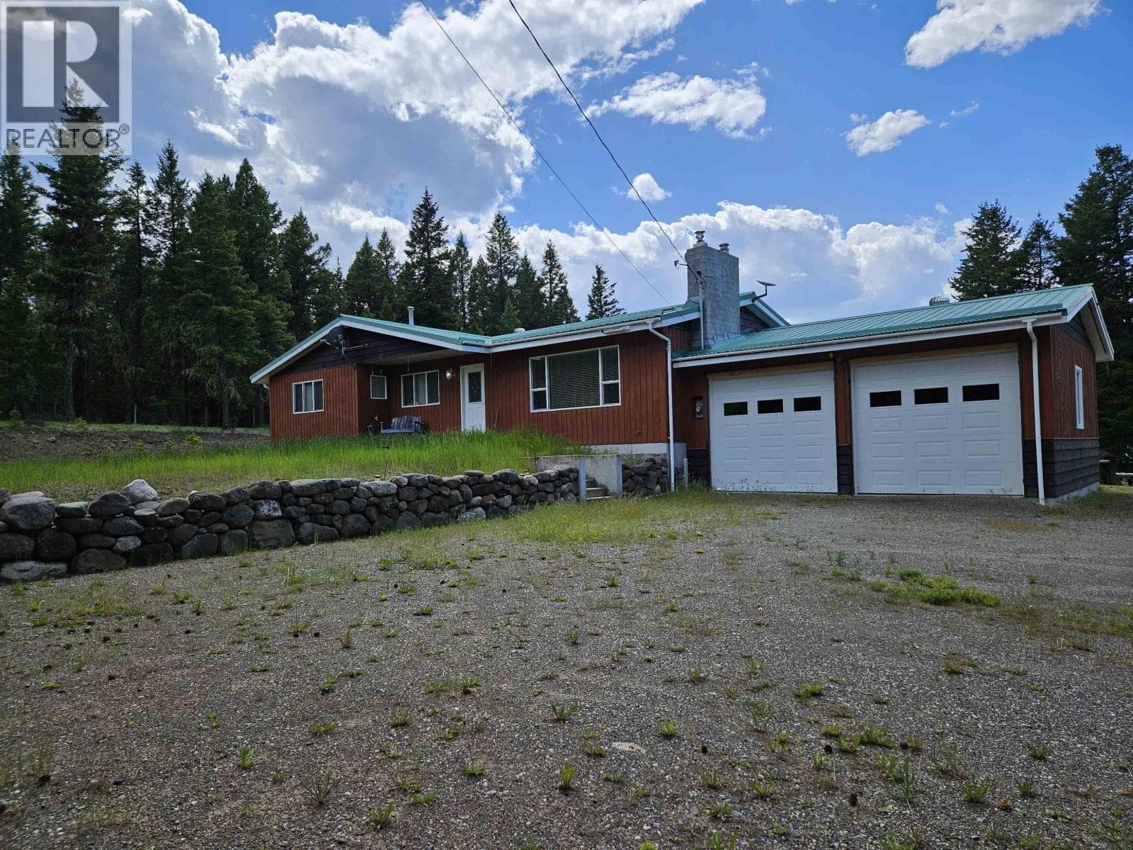 2455 FIRWOOD HILL ROAD — Williams Lake, British Columbia - Main photo