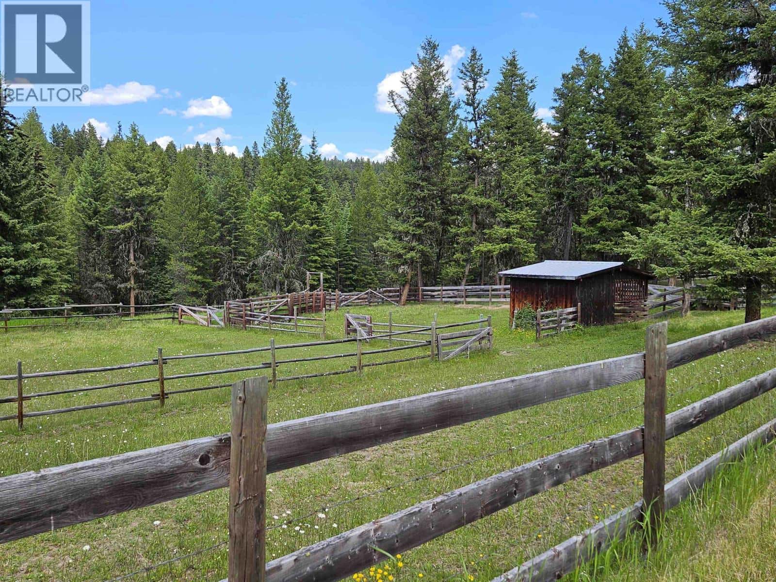 2455 FIRWOOD HILL ROAD — Williams Lake, British Columbia - Photo 4 of 18