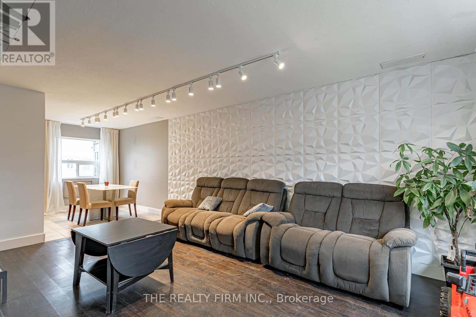 12 - 271 THAMES STREET N — Ingersoll (Ingersoll - North), Ontario - Photo 4 of 20