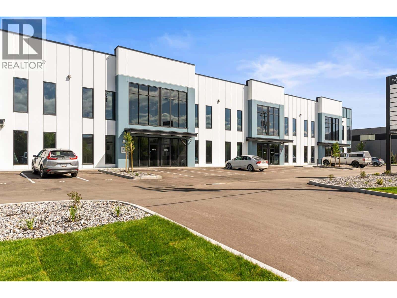 3201 45th Avenue Unit# 5 — Vernon - Photo 3 of 26