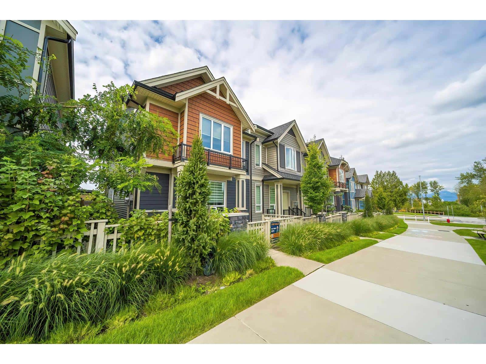 7781 206 STREET — Langley, British Columbia - Photo 3 of 29