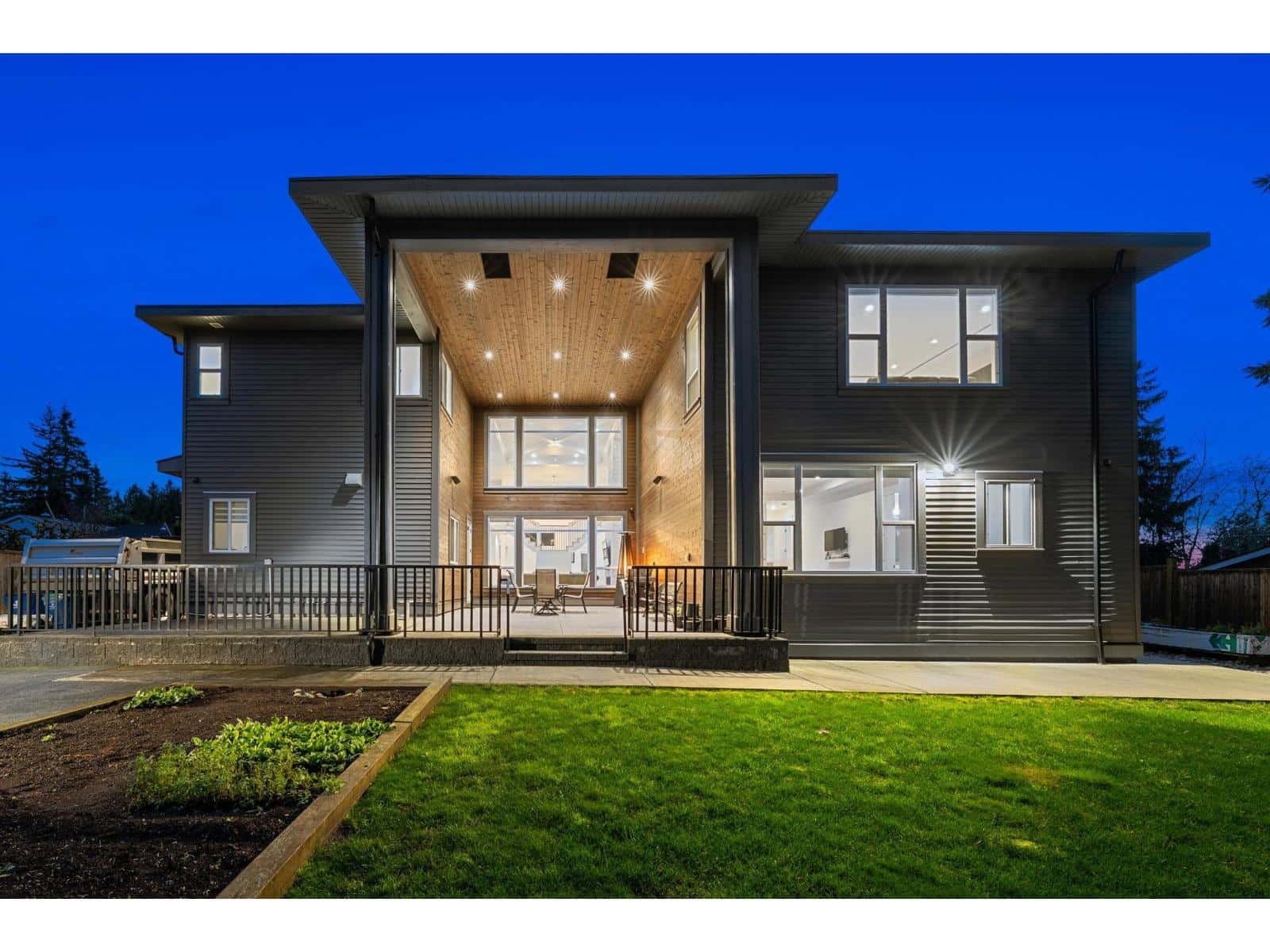 23697 OLD YALE ROAD — Langley, British Columbia - Photo 3 of 40