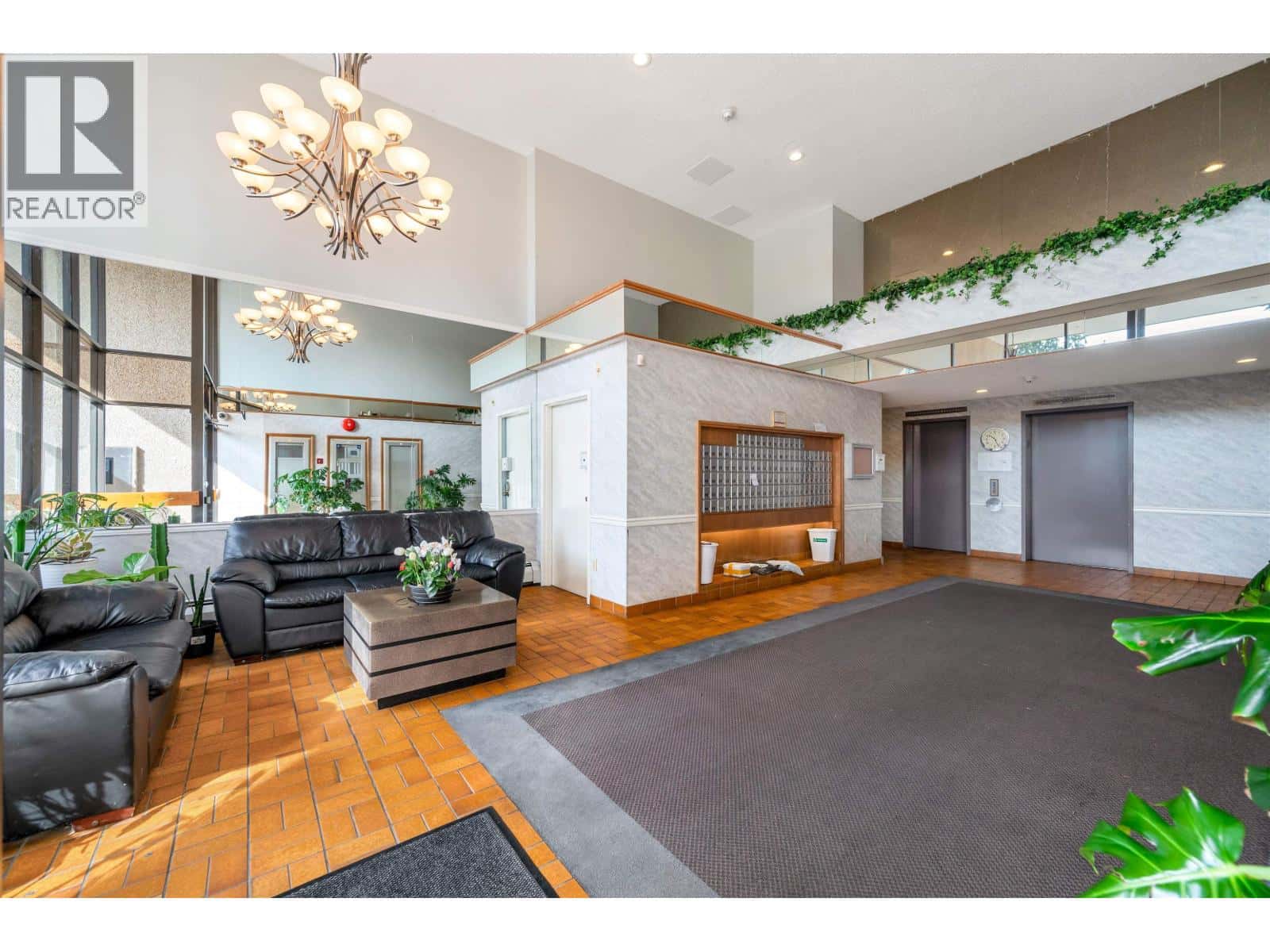 608 6595 WILLINGDON AVENUE — Burnaby, British Columbia - Photo 3 of 19