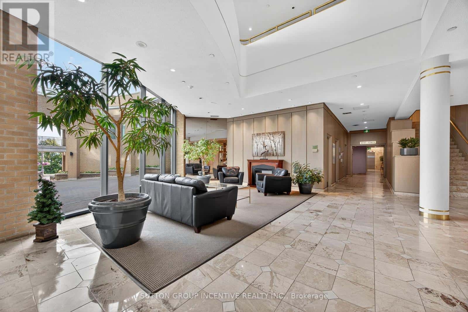 505 - 140 DUNLOP STREET E — Barrie (City Centre), Ontario - Photo 3 of 24