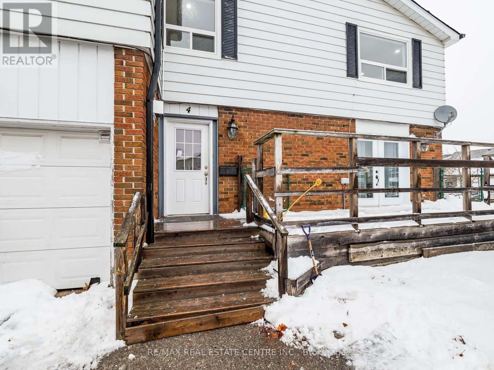 4 HORNE DRIVE — Brampton (Brampton North), Ontario - Photo 3 of 49