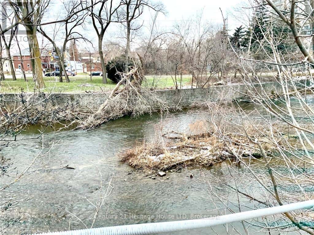 501 - 73 ARTHUR STREET S — Guelph (St. Patrick's Ward), Ontario - Photo 3 of 45