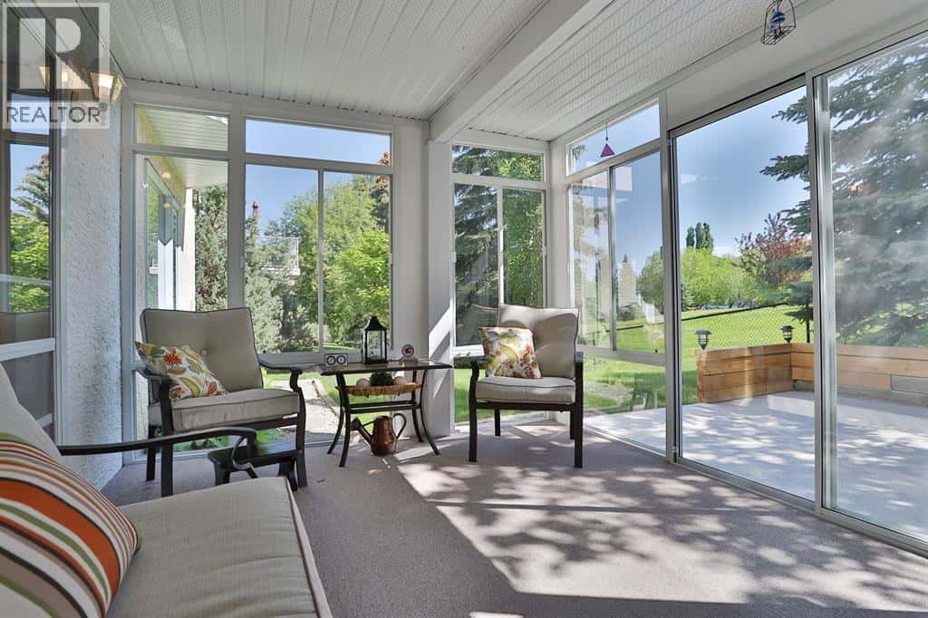 185 Hamptons Square NW — Calgary, Alberta - Photo 3 of 50