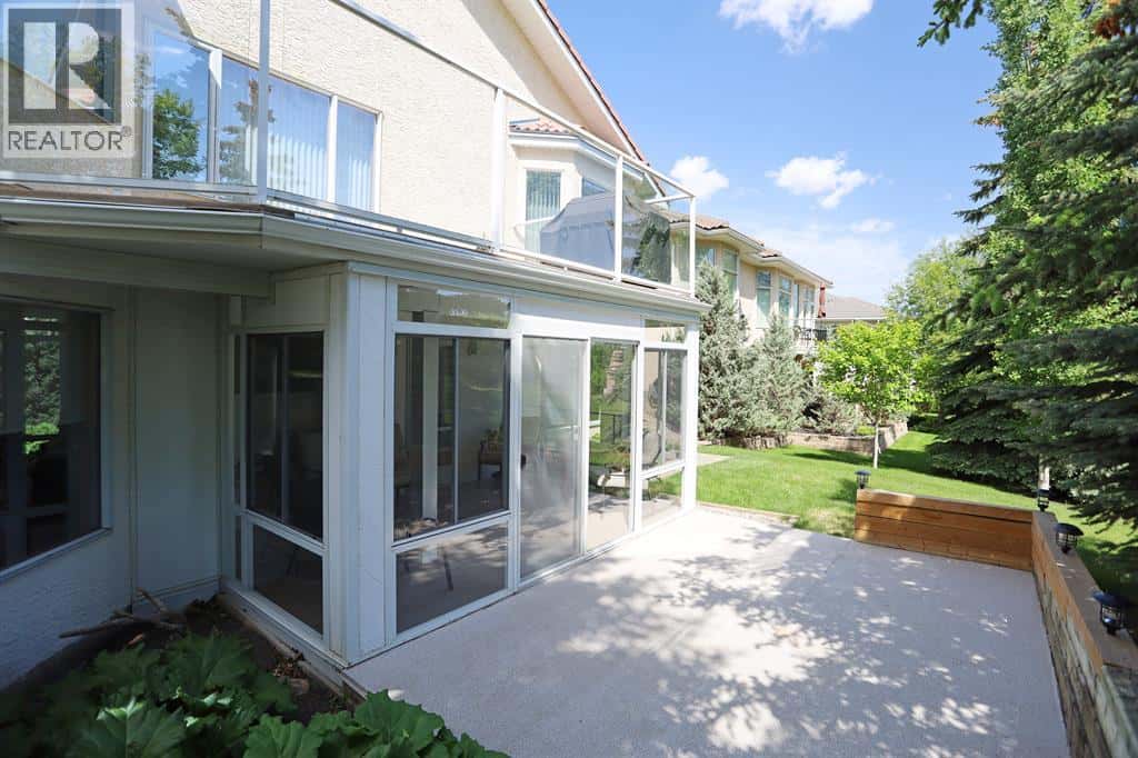 185 Hamptons Square NW — Calgary, Alberta - Photo 4 of 50