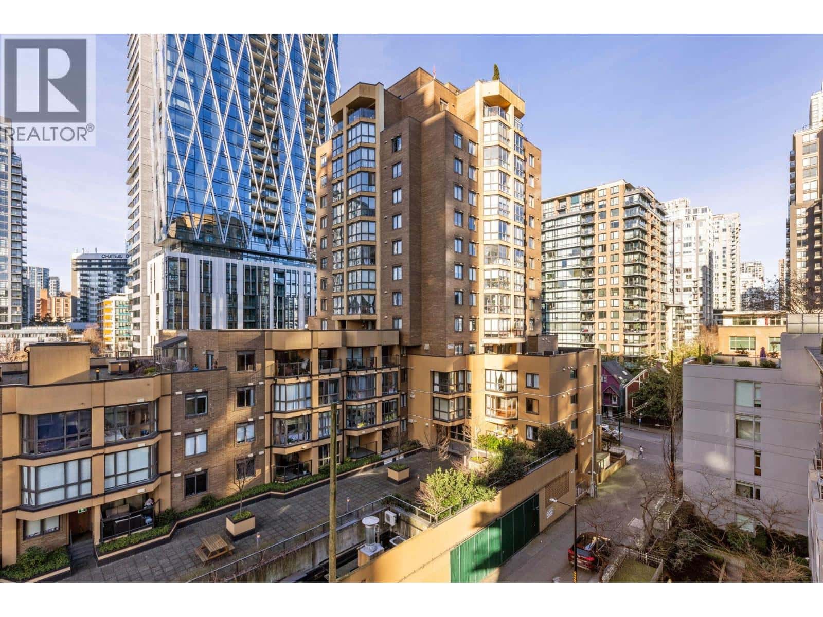 701 1133 HOMER STREET — Vancouver, British Columbia - Photo 3 of 12