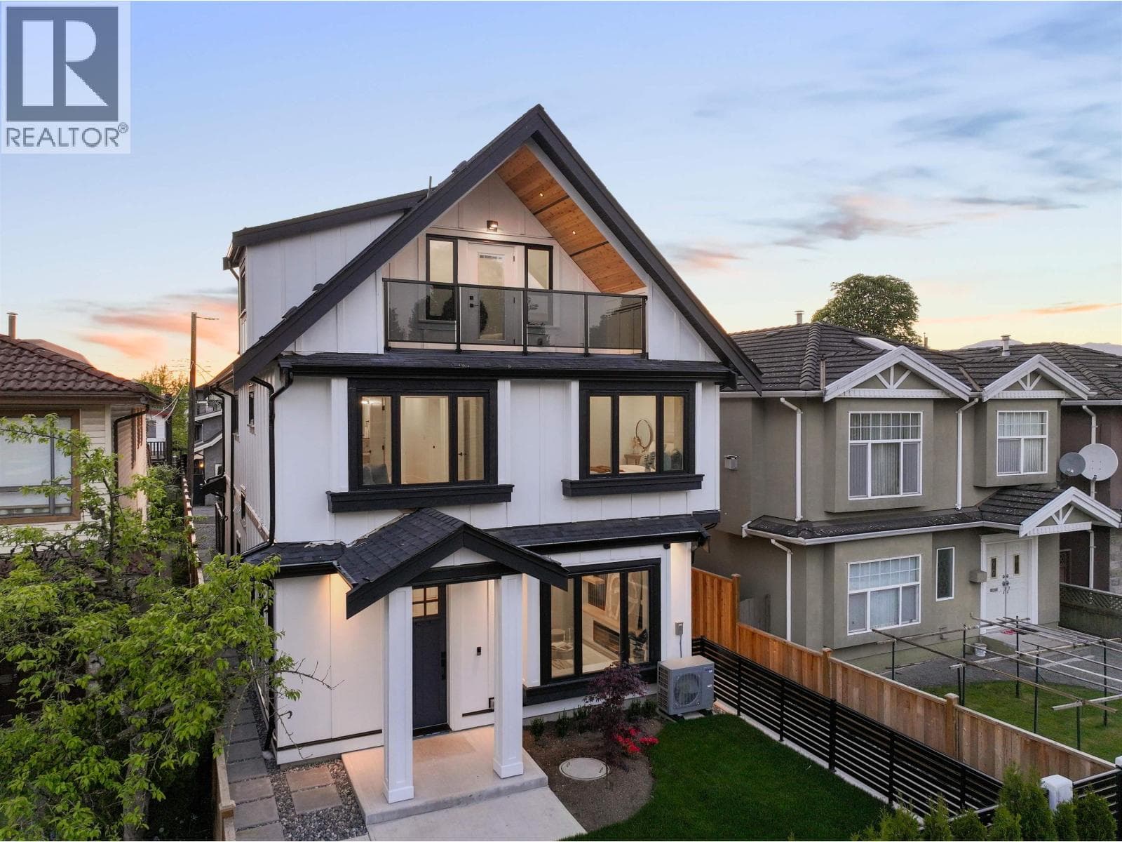 1 1259 RENFREW STREET — Vancouver, British Columbia - Main photo