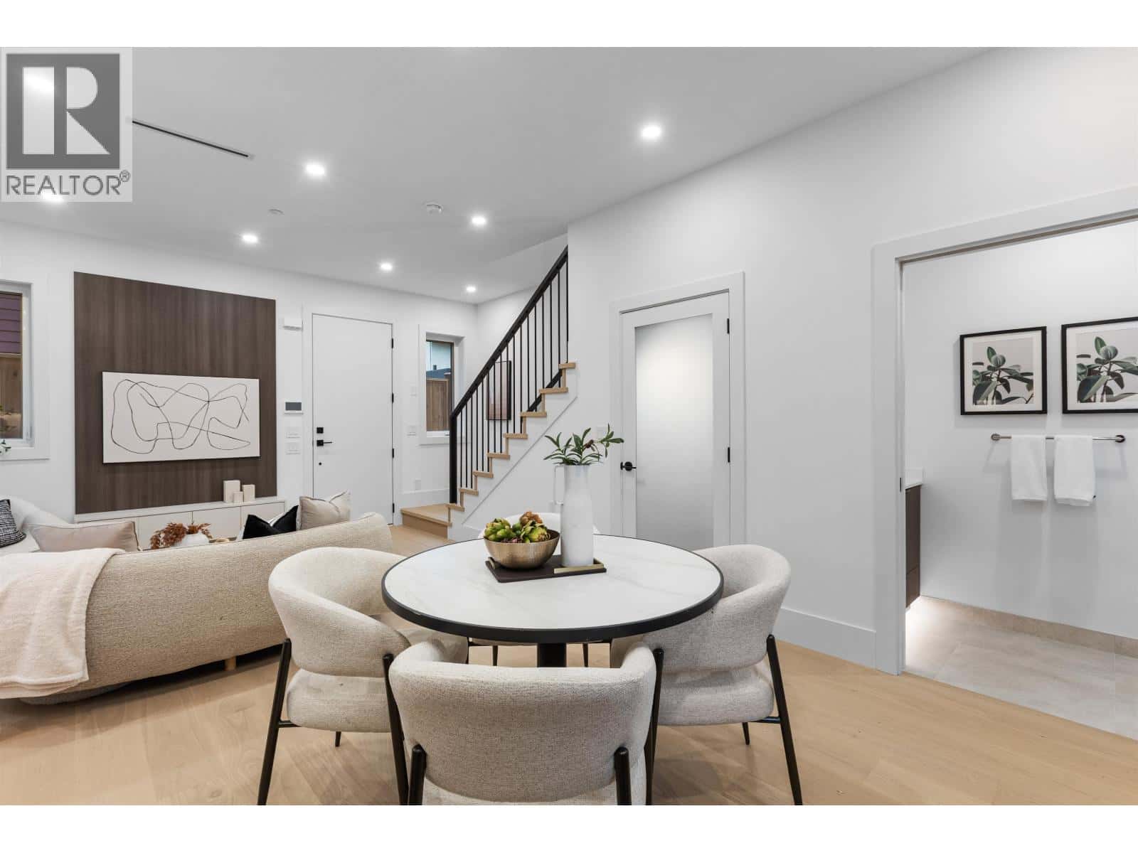 2609 DUNDAS STREET — Vancouver, British Columbia - Photo 3 of 20