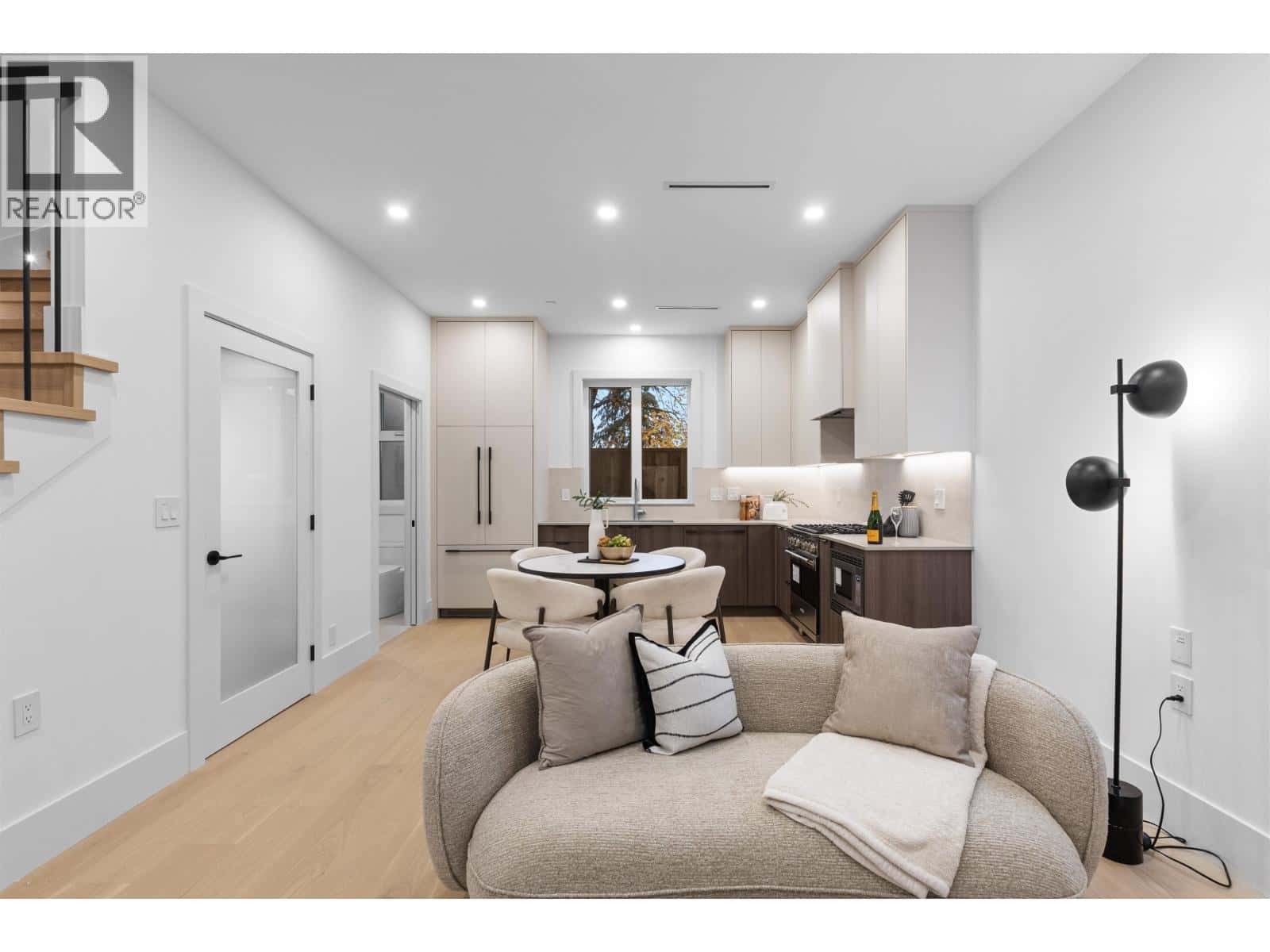 2609 DUNDAS STREET — Vancouver, British Columbia - Photo 4 of 20