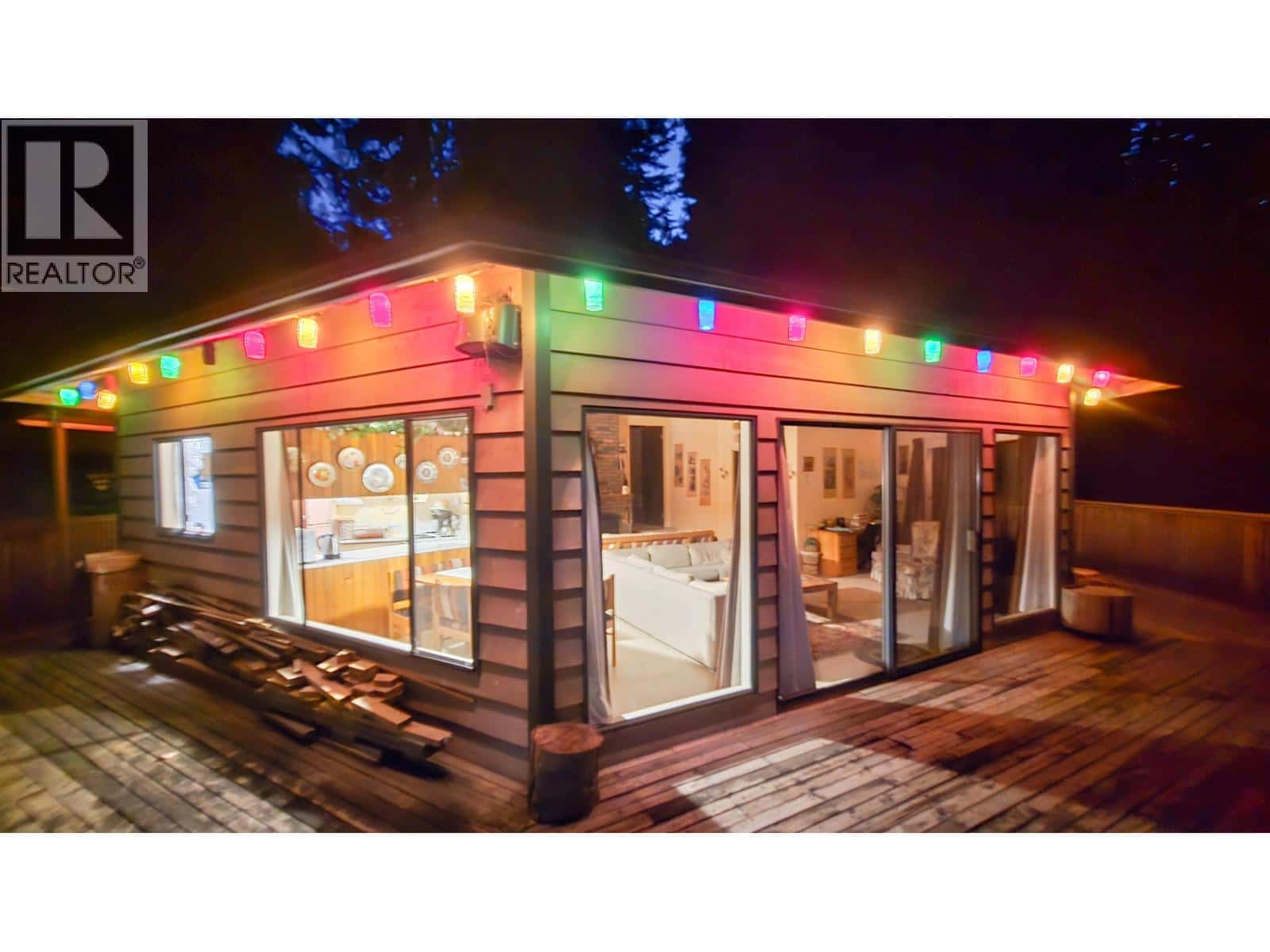 427 COLLINGWOOD ROAD — Keats Island, British Columbia - Photo 4 of 40