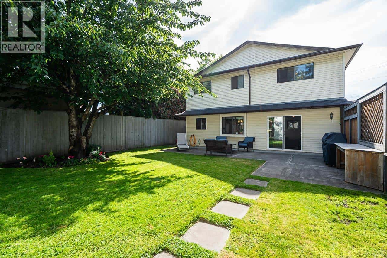 4838 57 STREET — Delta, British Columbia - Photo 2 of 38