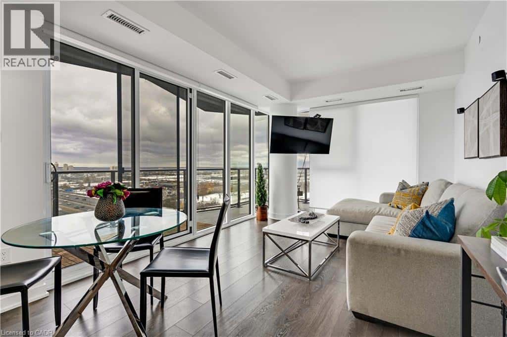 36 ZORRA Street Unit# 1108 — Toronto, Ontario - Photo 5 of 28