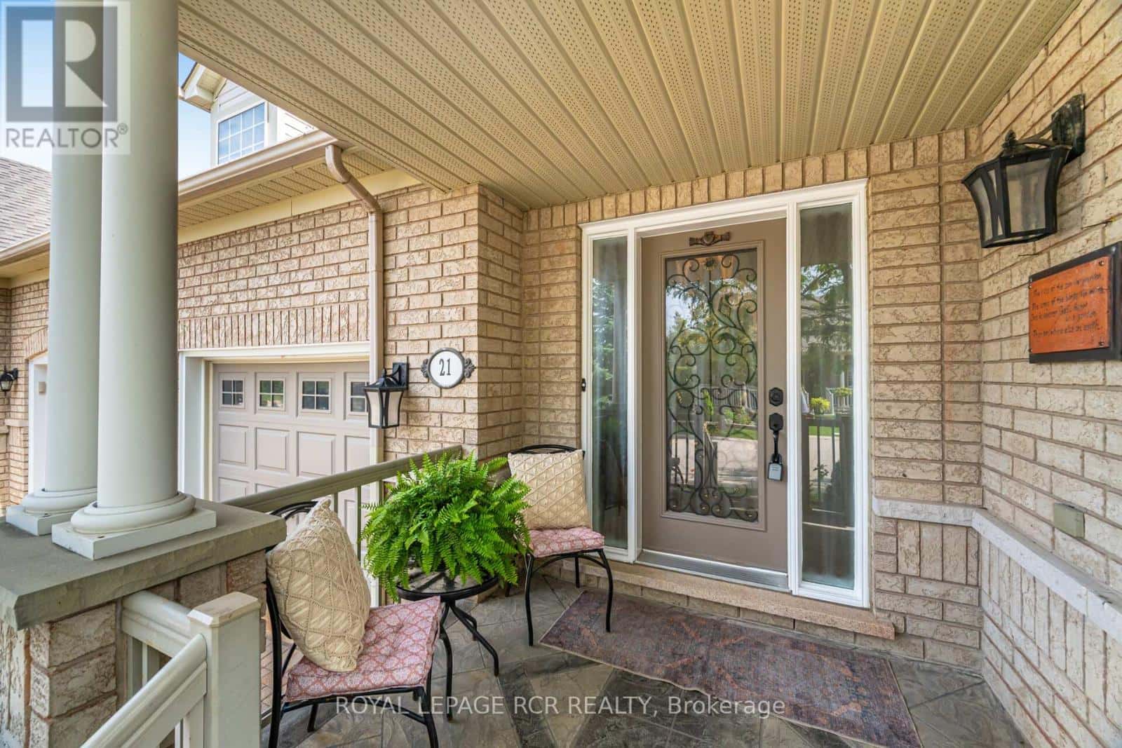 21 SEASHELL PLACE — Brampton (Sandringham-Wellington), Ontario - Photo 2 of 44