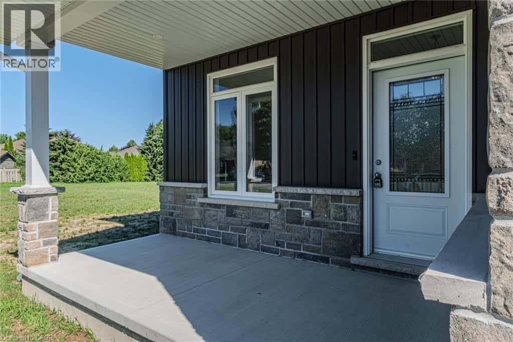 7B YEAGER Avenue — Simcoe, Ontario - Photo 2 of 40