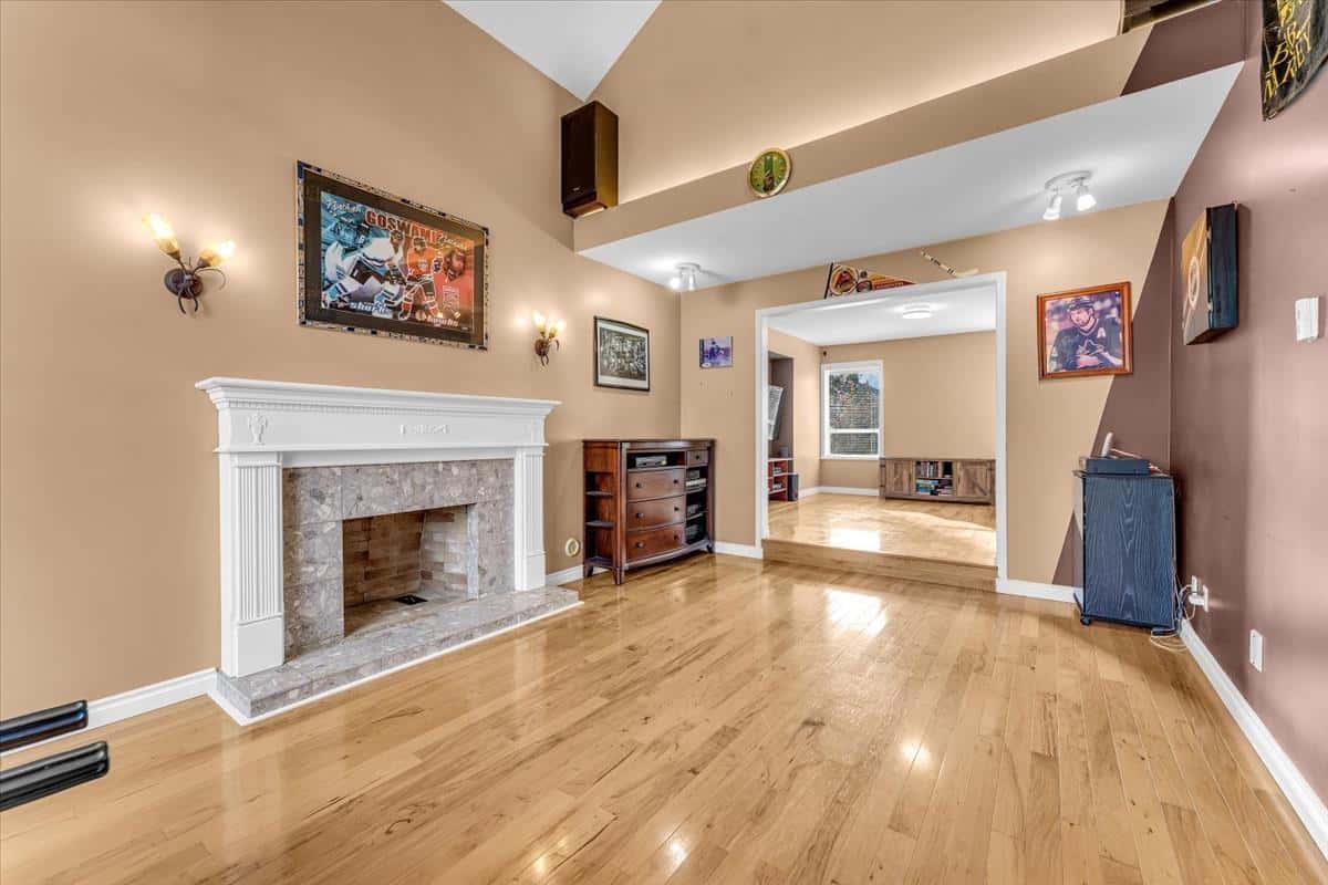 14906 83A AVENUE — Surrey - Photo 3 of 40