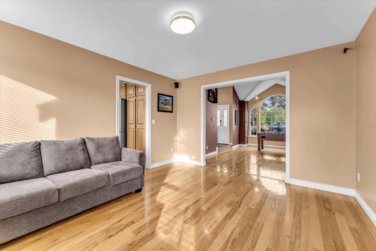 14906 83A AVENUE — Surrey - Photo 4 of 40