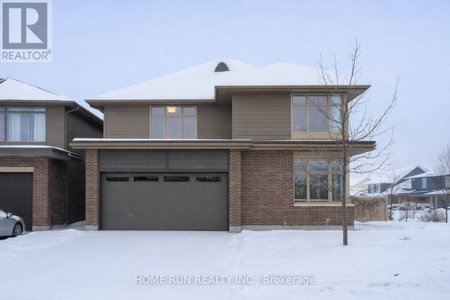 100 LOCHHOUSE WALK — Ottawa, Ontario - Main photo