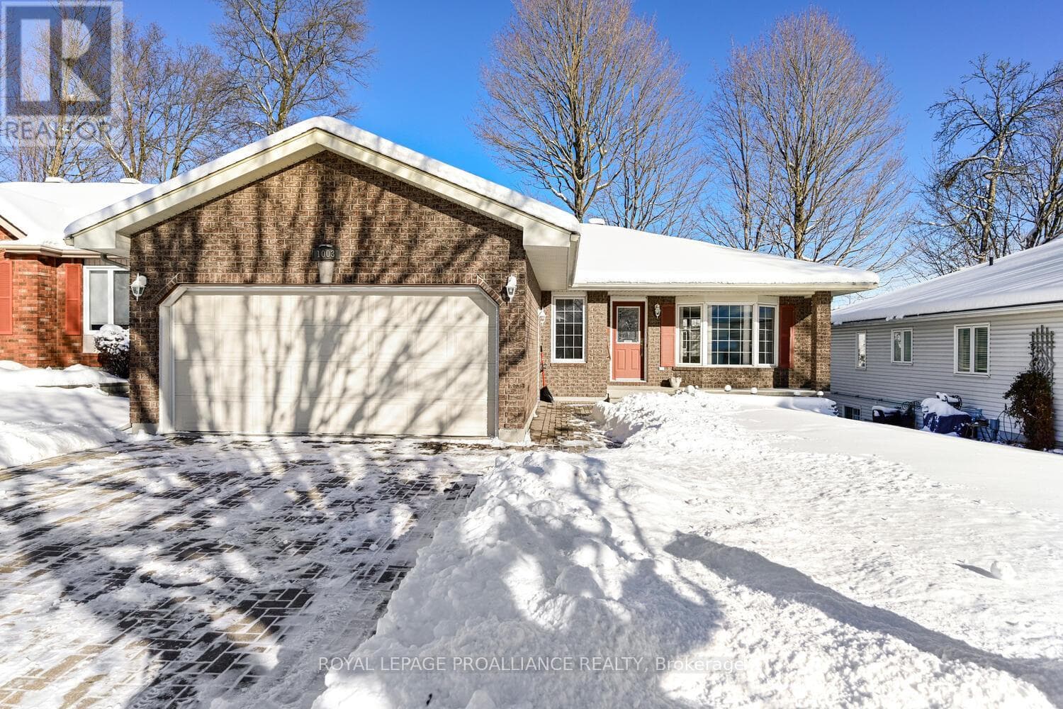 1003 MONTROSE STREET — Brockville, Ontario - Main photo