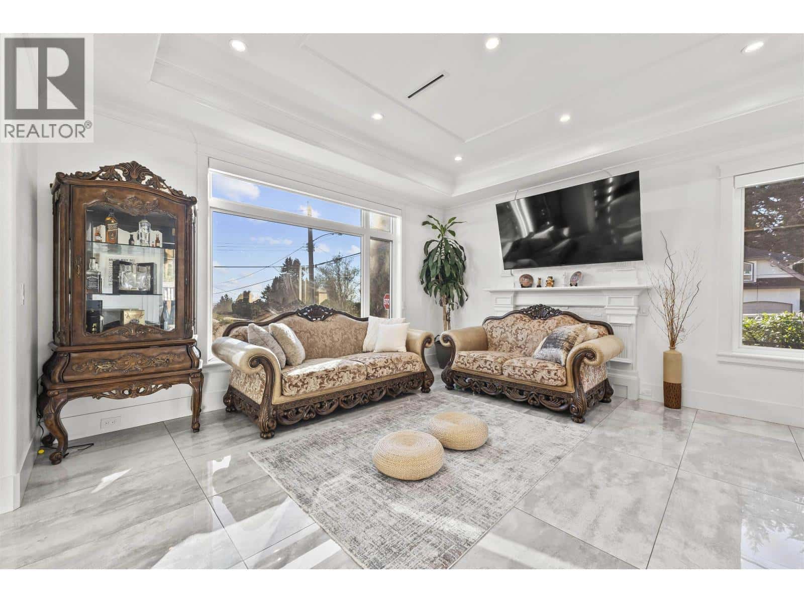 5111 CLINTON STREET — Burnaby, British Columbia - Photo 2 of 24