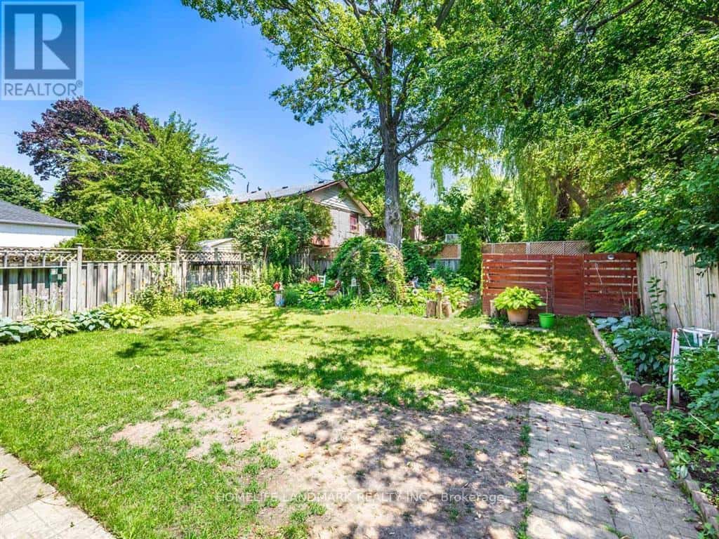 29 ORTON PARK ROAD — Toronto (Morningside), Ontario - Photo 4 of 8