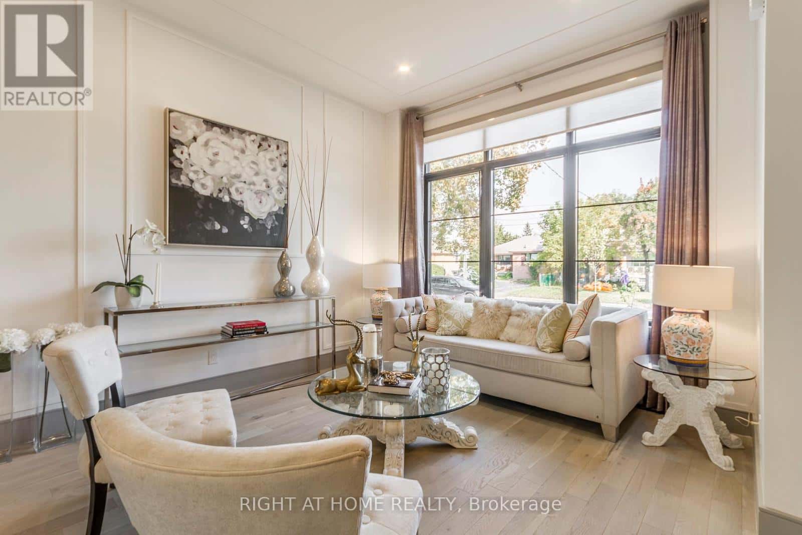 118 MARTIN GROVE ROAD — Toronto (Islington-City Centre West), Ontario - Photo 5 of 49