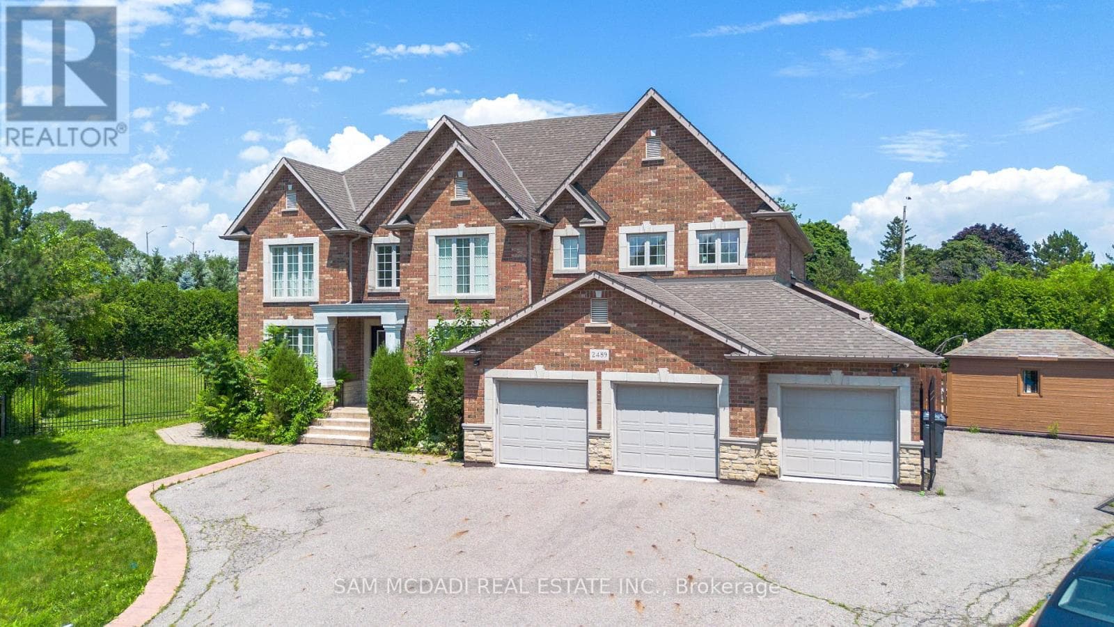 2489 OLINDA COURT — Mississauga (Erindale), Ontario - Main photo