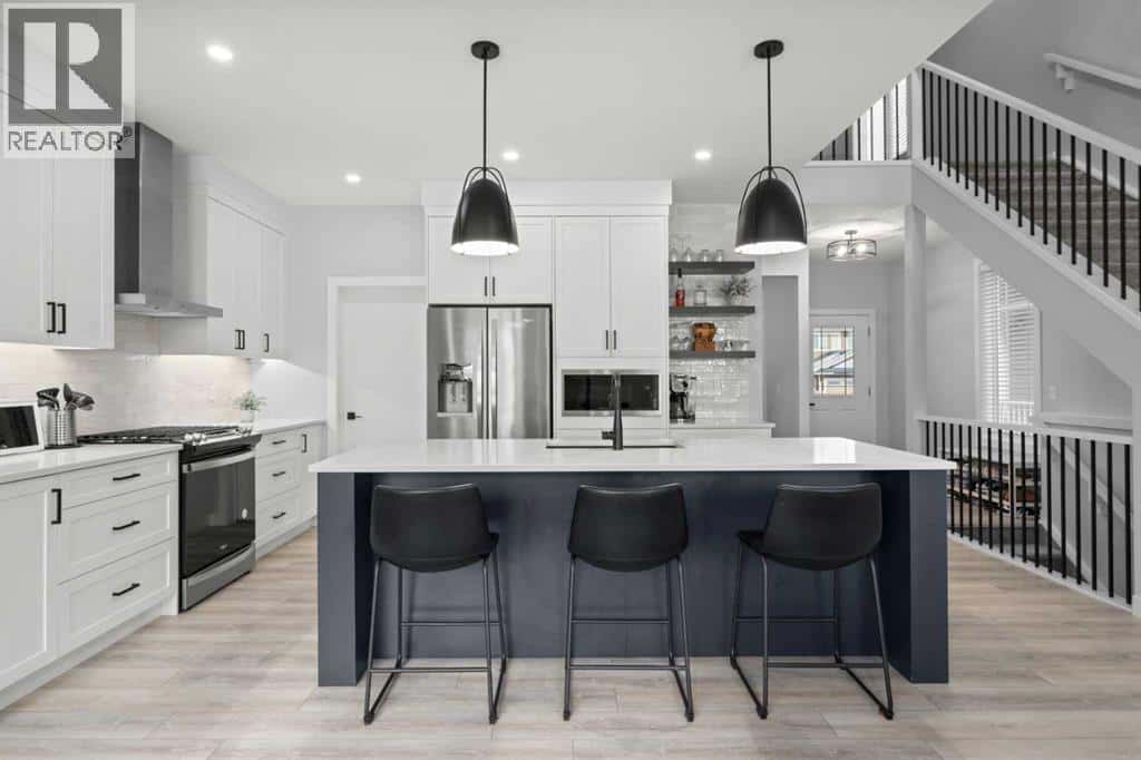 77 Sage Hill Crescent NW — Calgary, Alberta - Photo 5 of 38