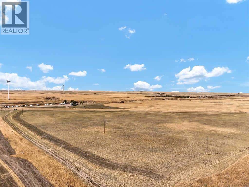 6101 10 Avenue NW — Medicine Hat, Alberta - Photo 5 of 15