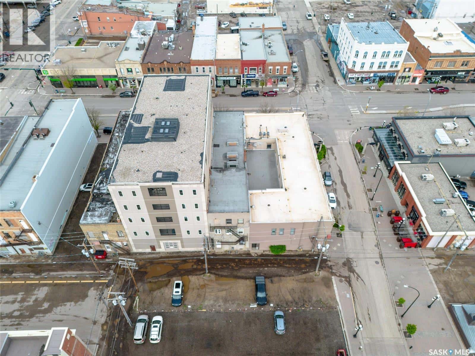 110 Main STREET N — Moose Jaw, Saskatchewan - Photo 4 of 50