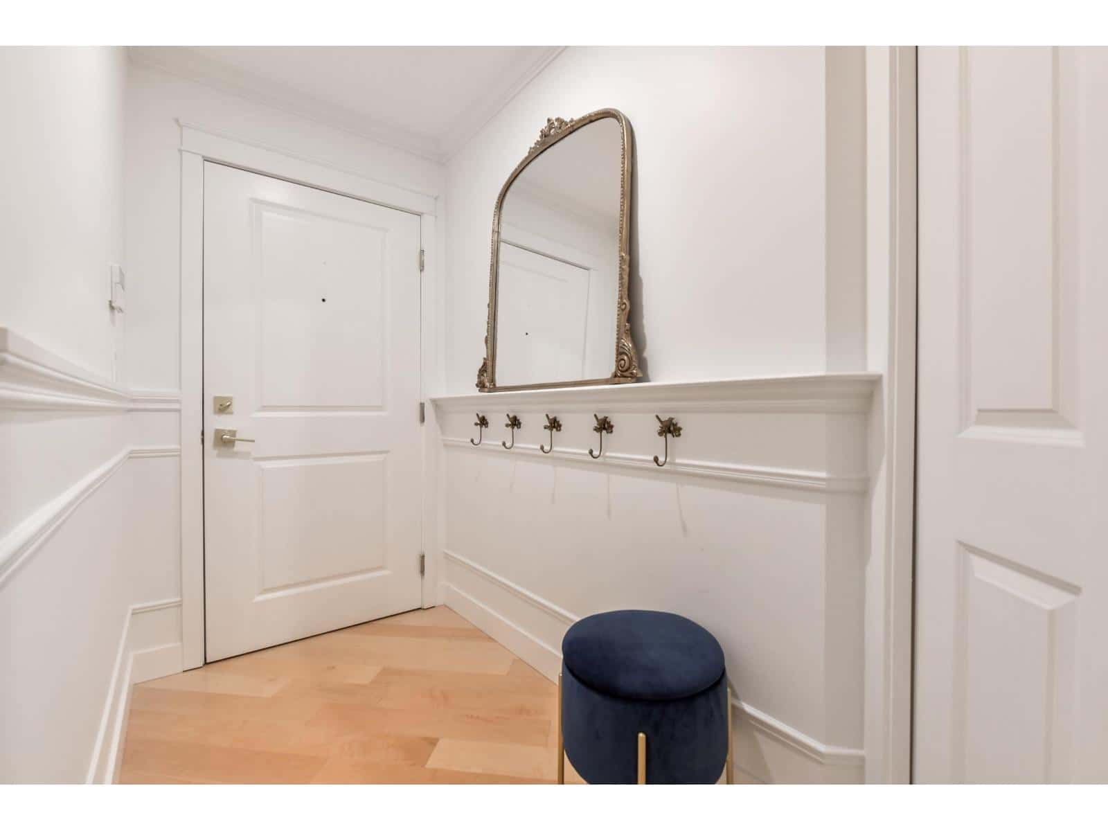 203 15621 MARINE DRIVE — White Rock, British Columbia - Photo 2 of 27