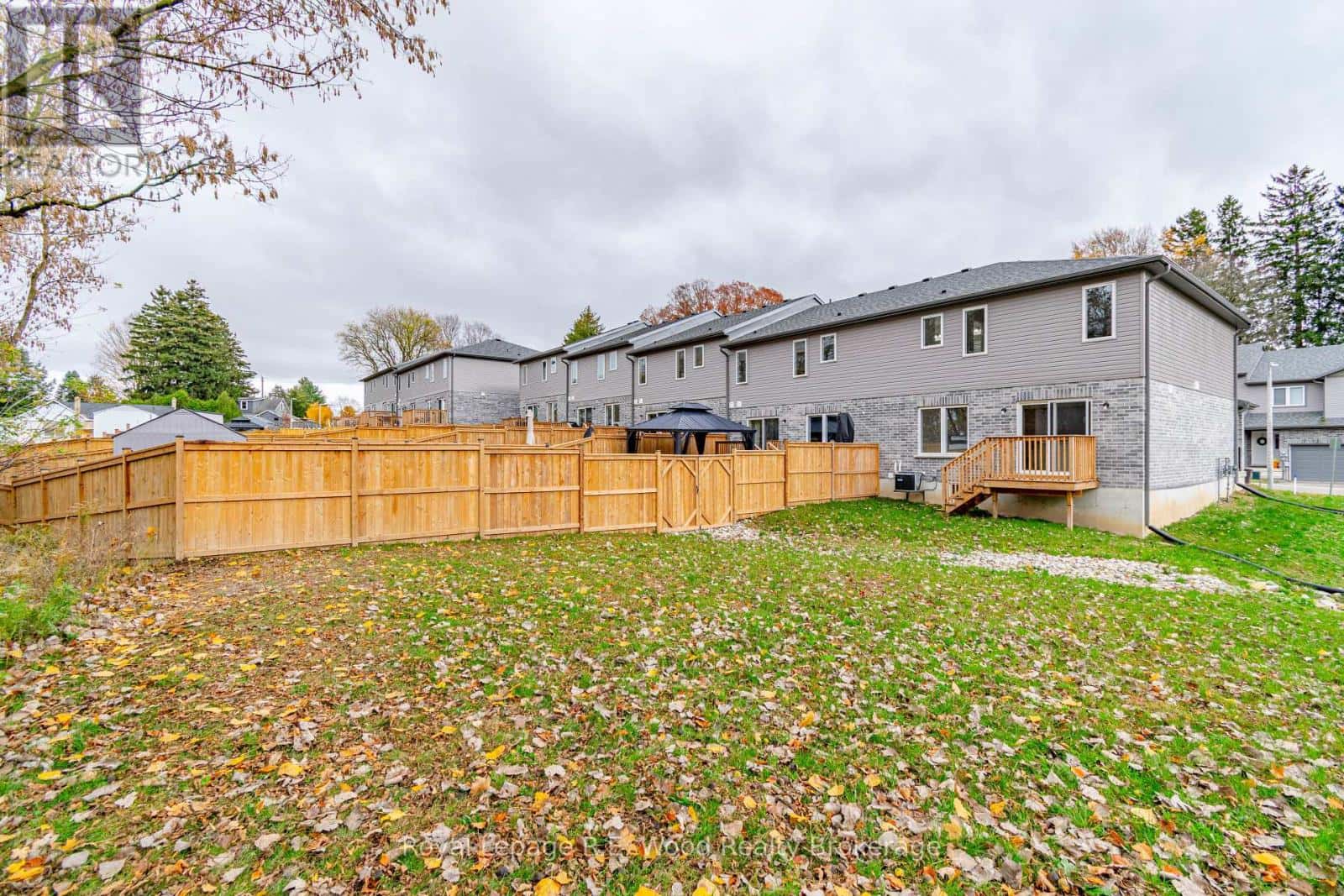 18 - 61 VIENNA ROAD — Tillsonburg, Ontario - Photo 4 of 35