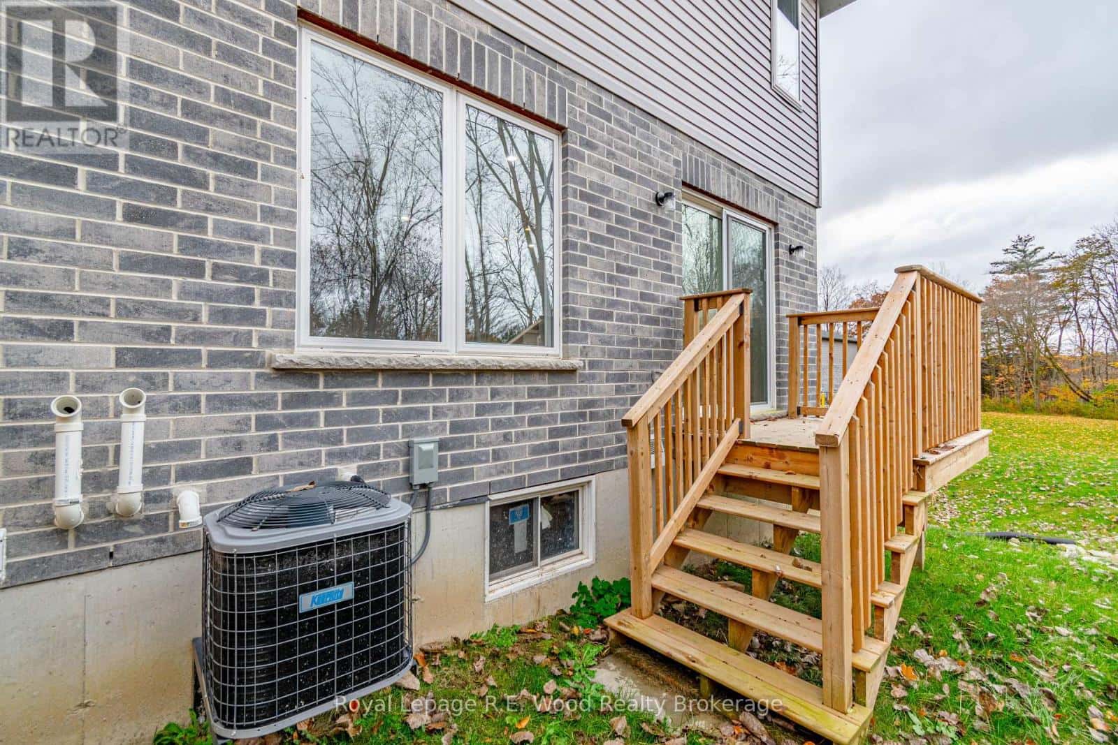 18 - 61 VIENNA ROAD — Tillsonburg, Ontario - Photo 5 of 35