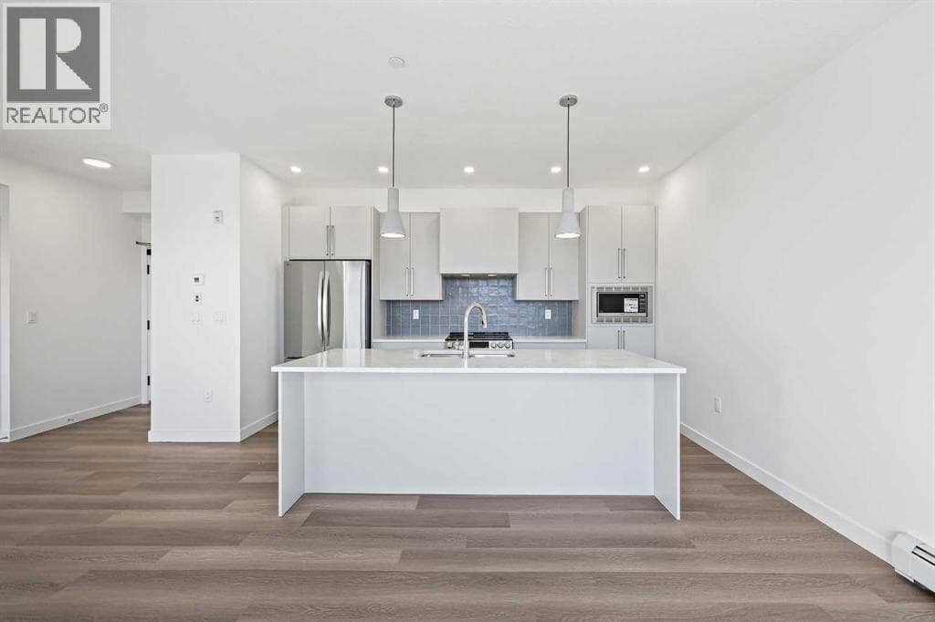 2215, 520 Reynolds Avenue SW — Airdrie, Alberta - Main photo