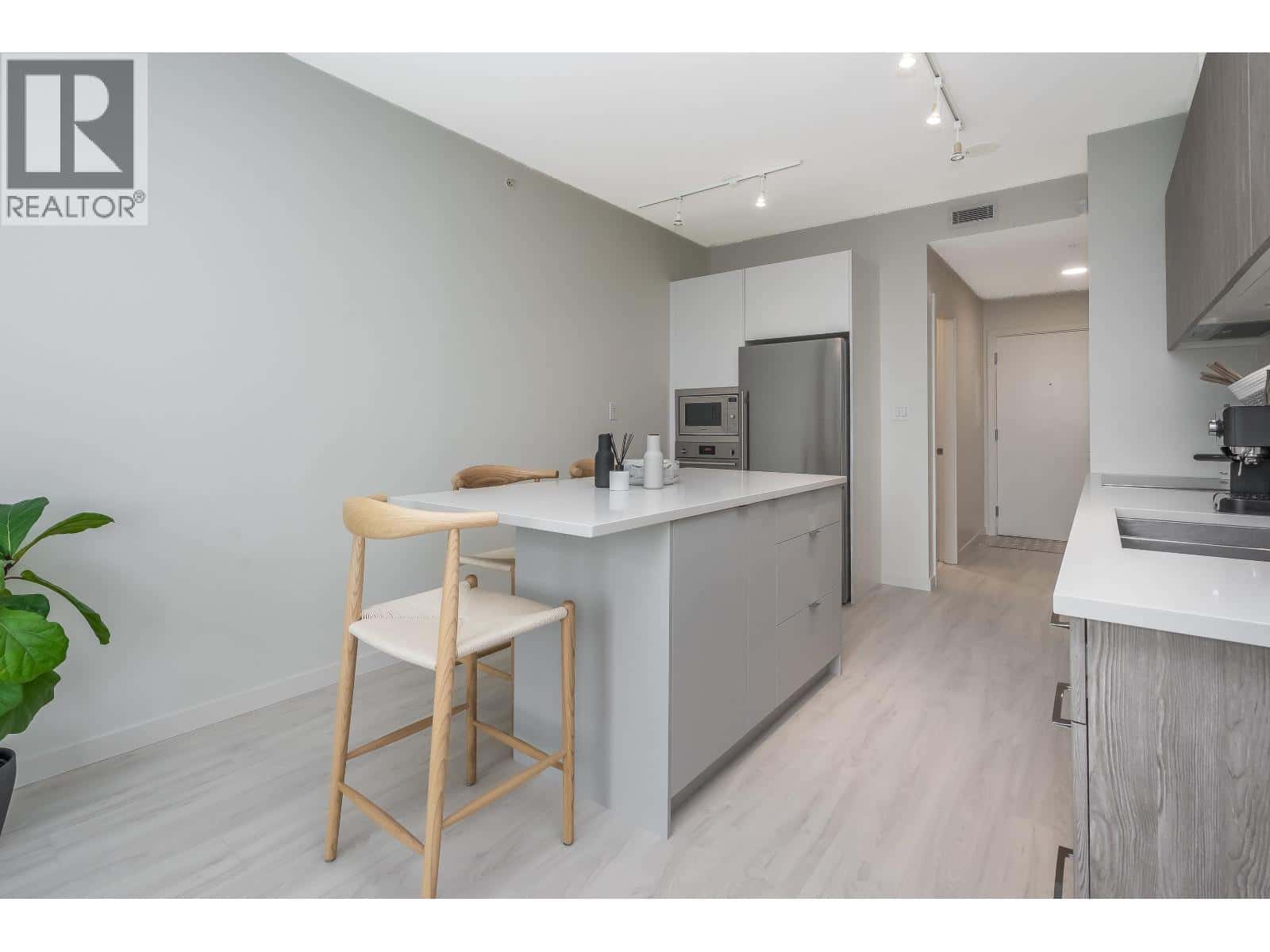 1303 691 NORTH ROAD — Coquitlam, British Columbia - Photo 4 of 28