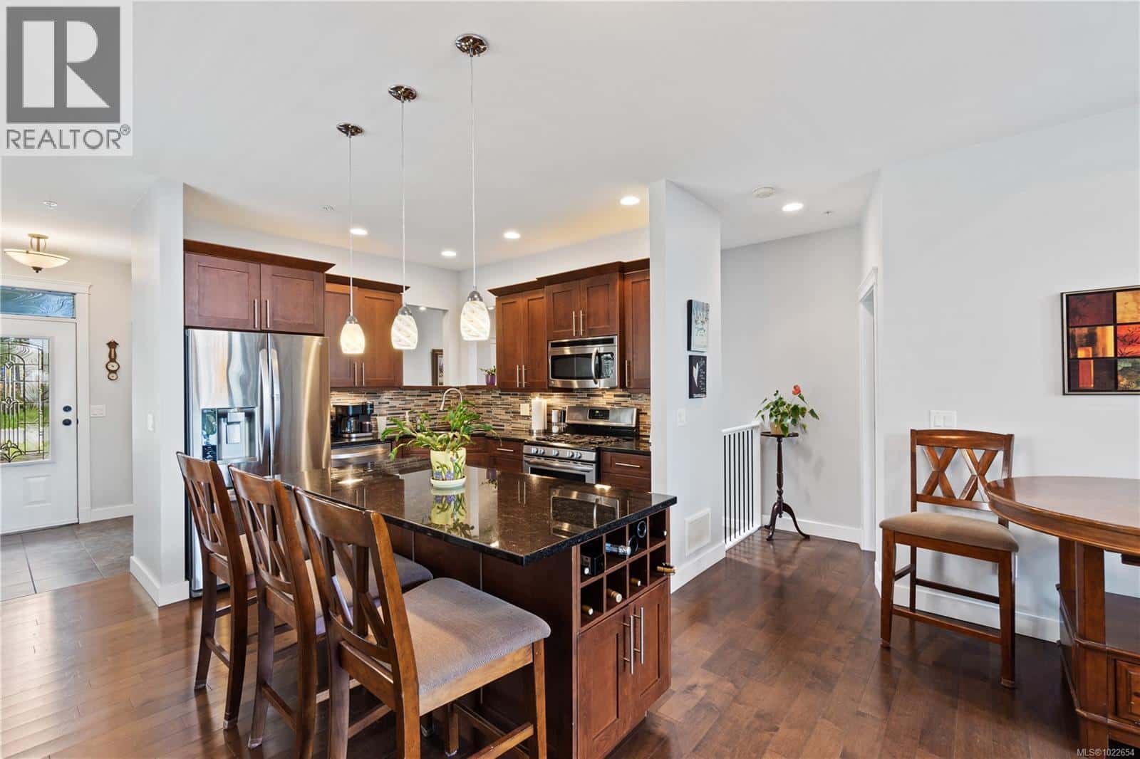 6166 Arlin Pl — Nanaimo, British Columbia - Photo 5 of 51