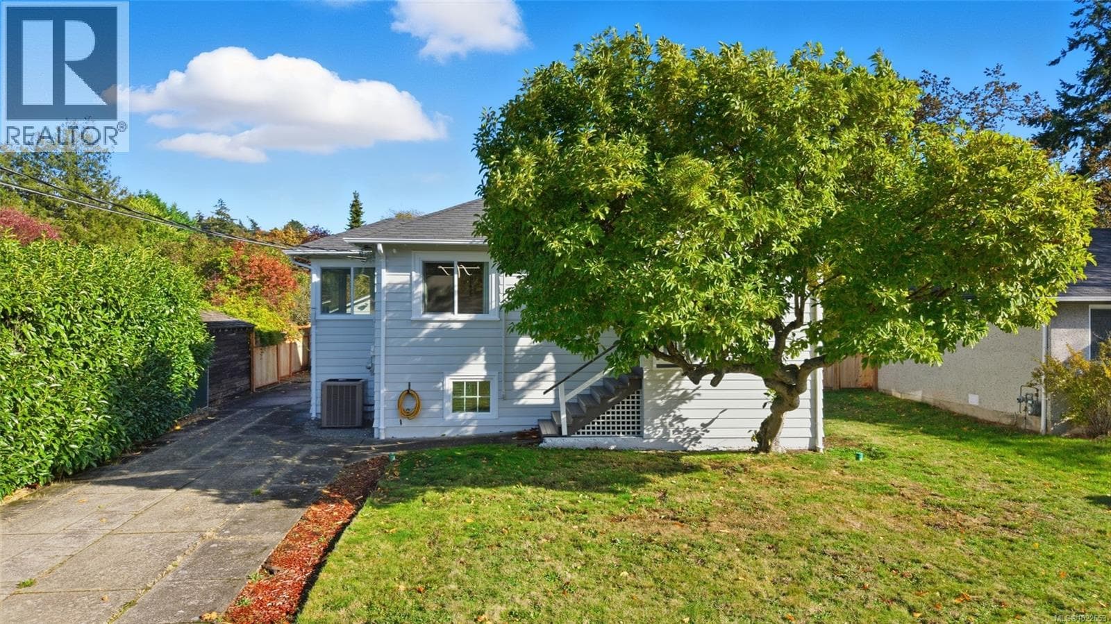 3337 Kingsley St — Saanich, British Columbia - Main photo