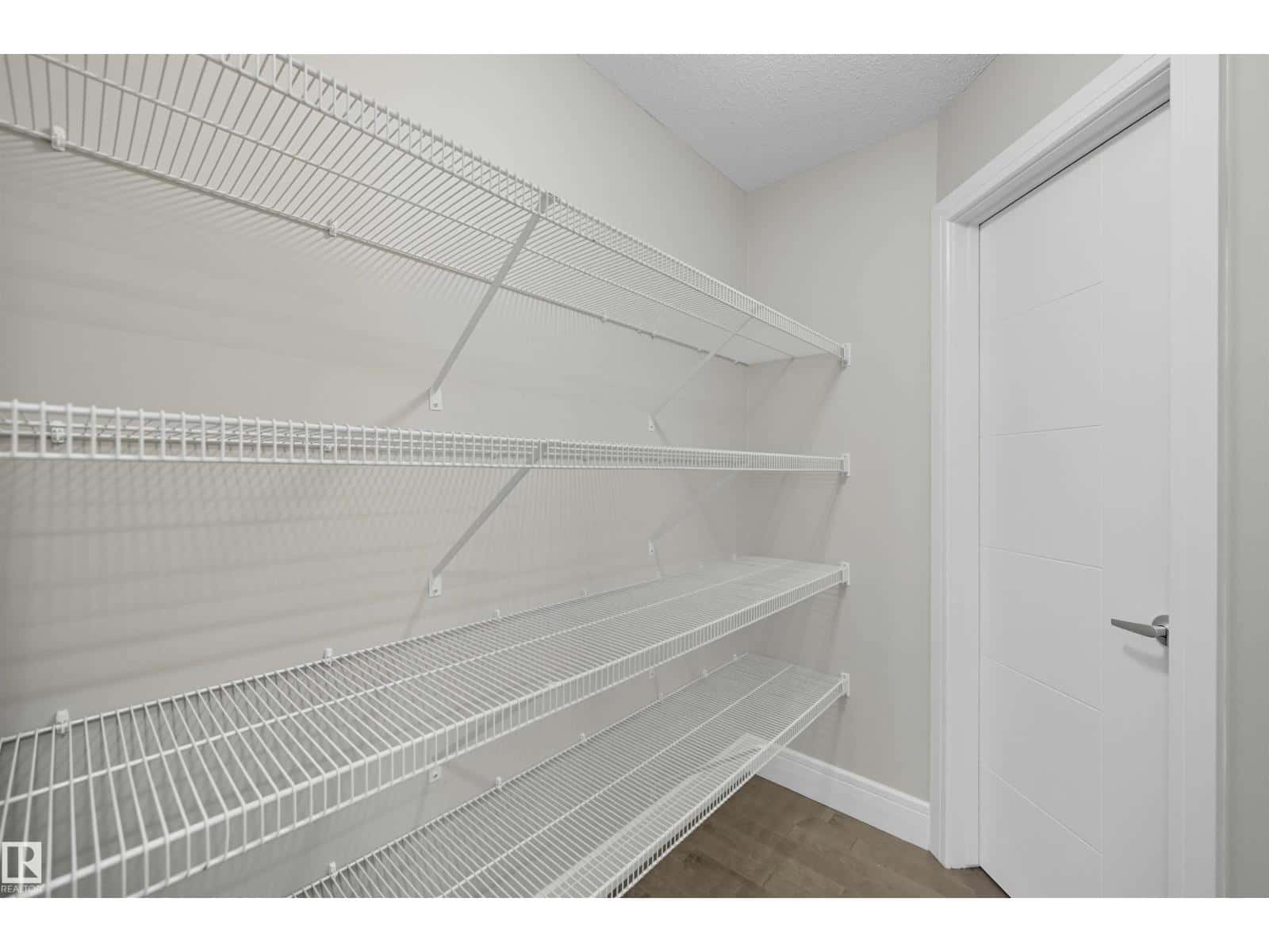 7122 ARMOUR LI SW — Edmonton, Alberta - Photo 5 of 52