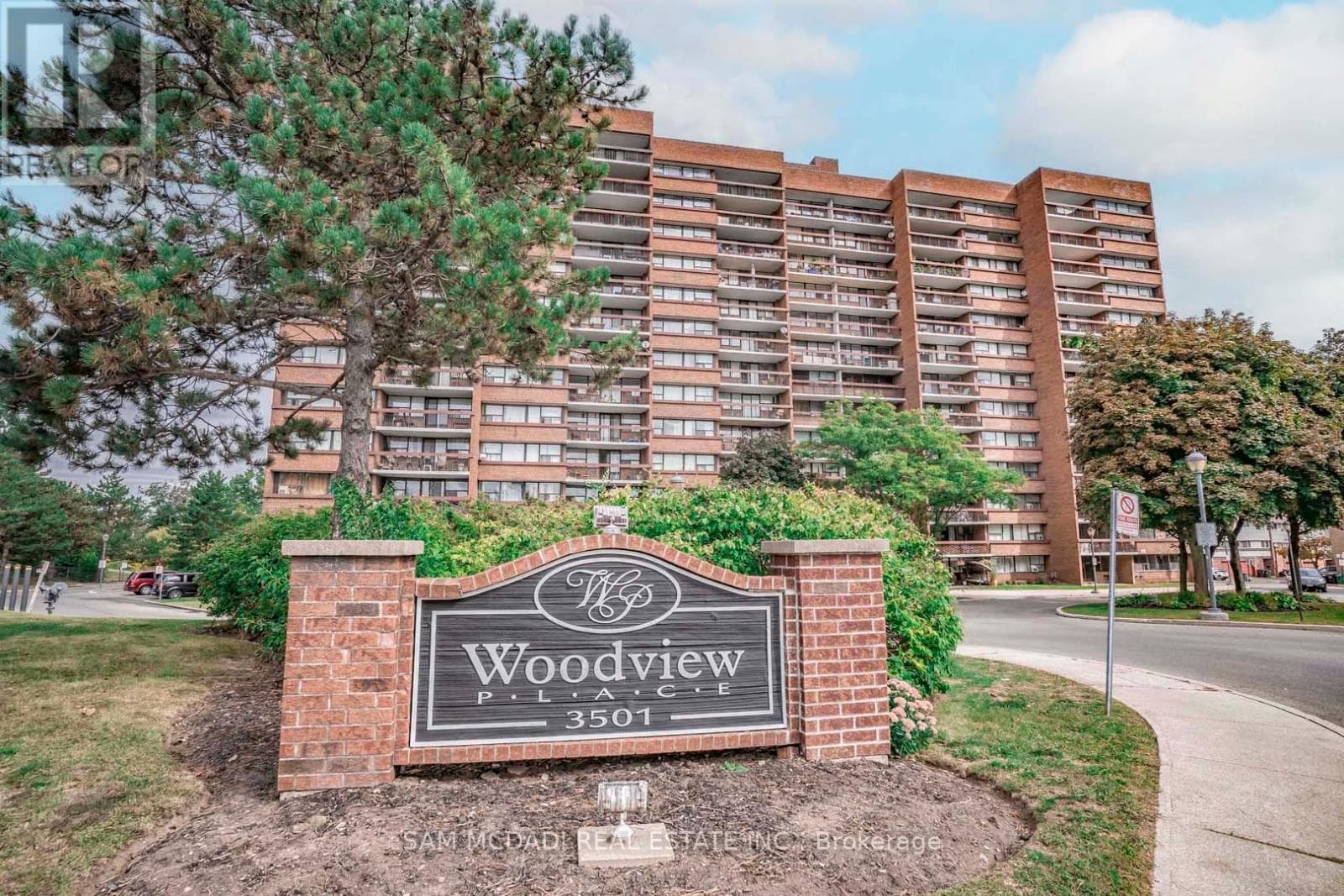 407 - 3501 GLEN ERIN DRIVE — Mississauga (Erin Mills), Ontario - Main photo
